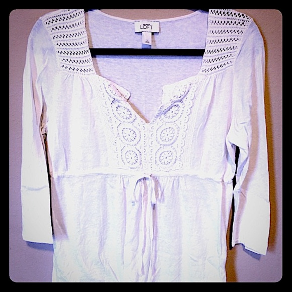 ANN TAYLOR LOFT- cream-colored, multi-detail top!